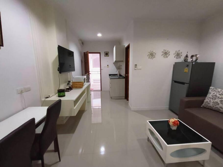 Baan Klang Condo In Central Hua Hin Exterior photo