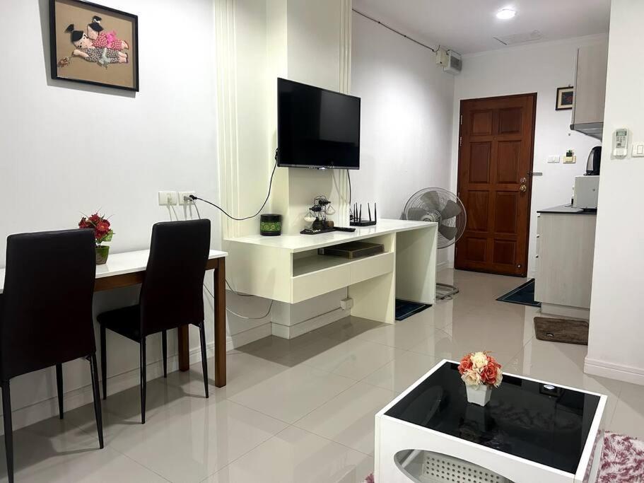 Baan Klang Condo In Central Hua Hin Exterior photo